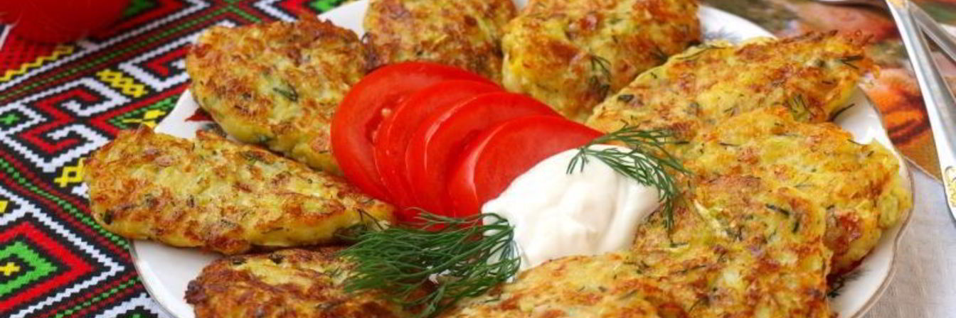 Кабачковые оладьи с картофелем и сыром сулугуни