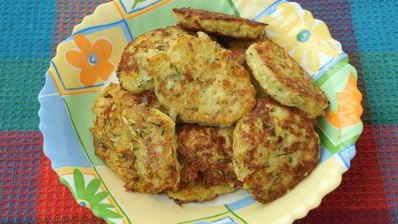 кабачковые оладьи с картофелем и сыром сулугуни