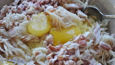 картофельные оладьи с беконом