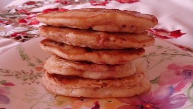 клубничные оладьи