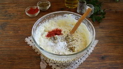 луковые оладьи с паприкой и зирой