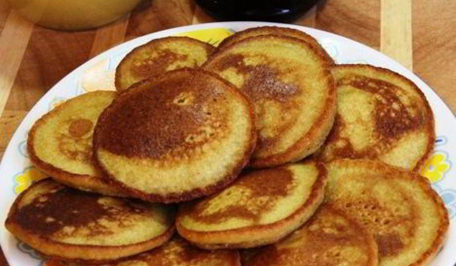 Рецепт оладушек из квиноа и кукурузной муки без глютена