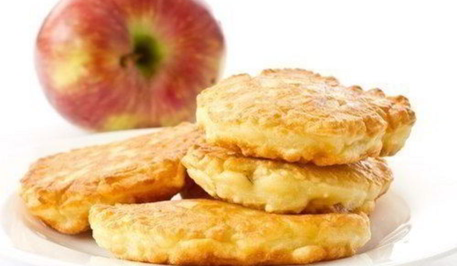 Рецепт оладушек с яблоком на кефире