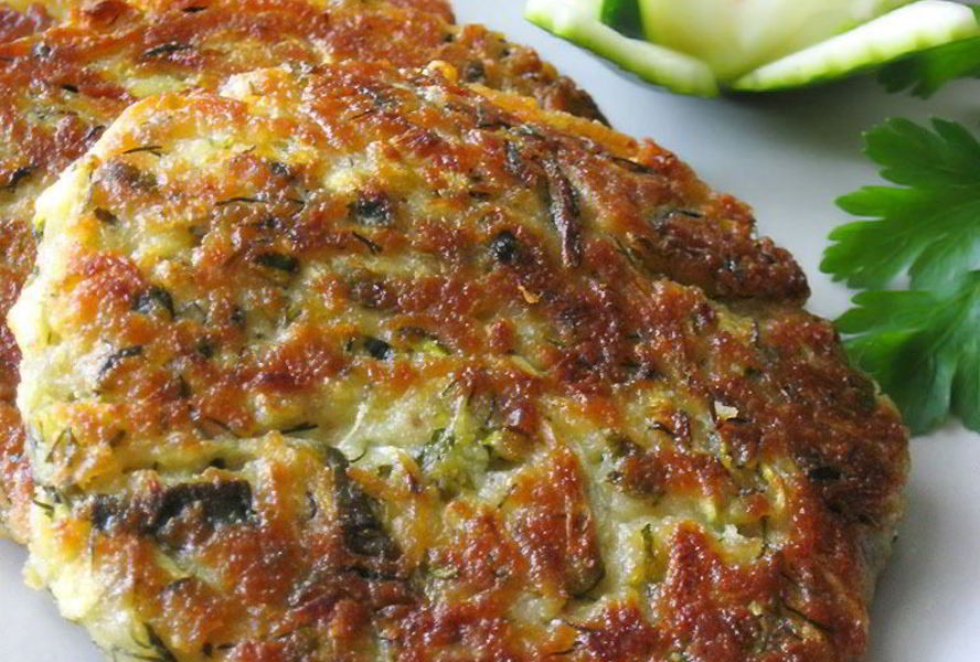 Оладьи из цукини с сыром Фета и зеленью