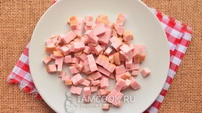 оладьи с колбасой на кефире