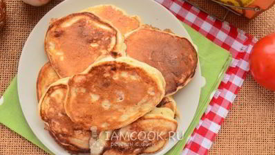 оладьи с колбасой на кефире