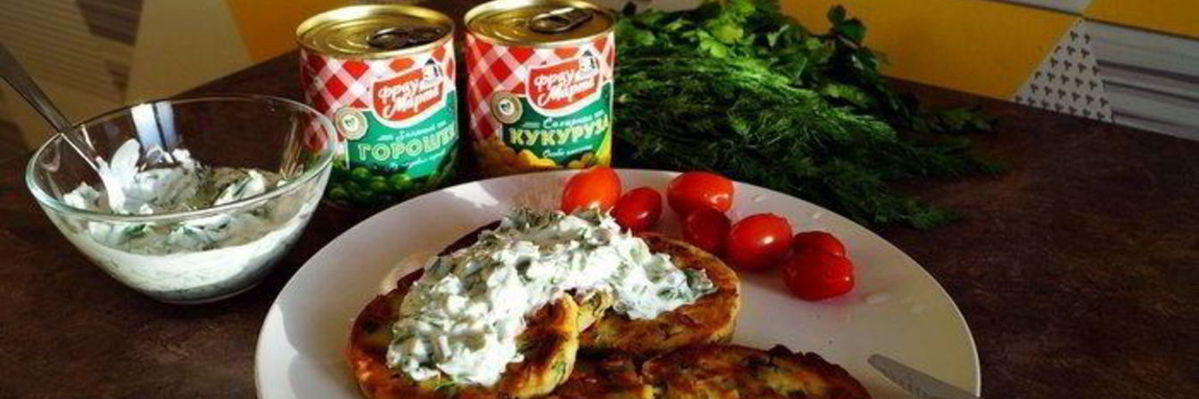 Оладьи с кукурузой и горошком