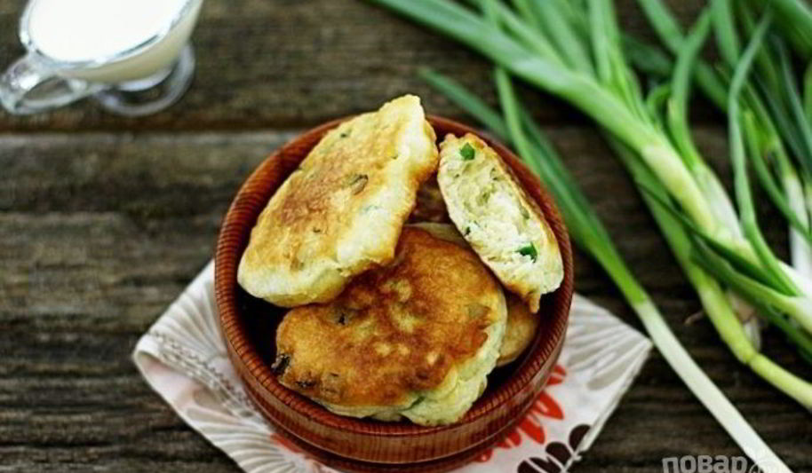 Рецепт оладий с луком