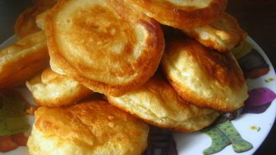 пышные оладьи на кефире и минеральной воде