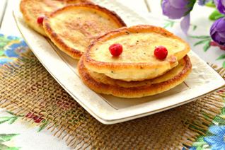 Пышные оладьи на молоке с маком