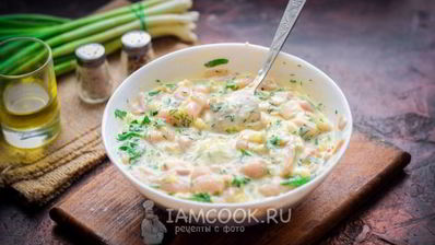 рубленные куриные оладьи с беконом и зеленью