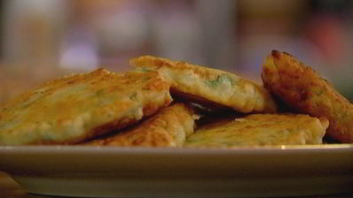 сырные оладьи с петрушкой