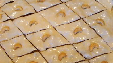 пахлава с финиками и курагой