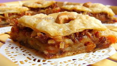 пахлава с финиками и курагой