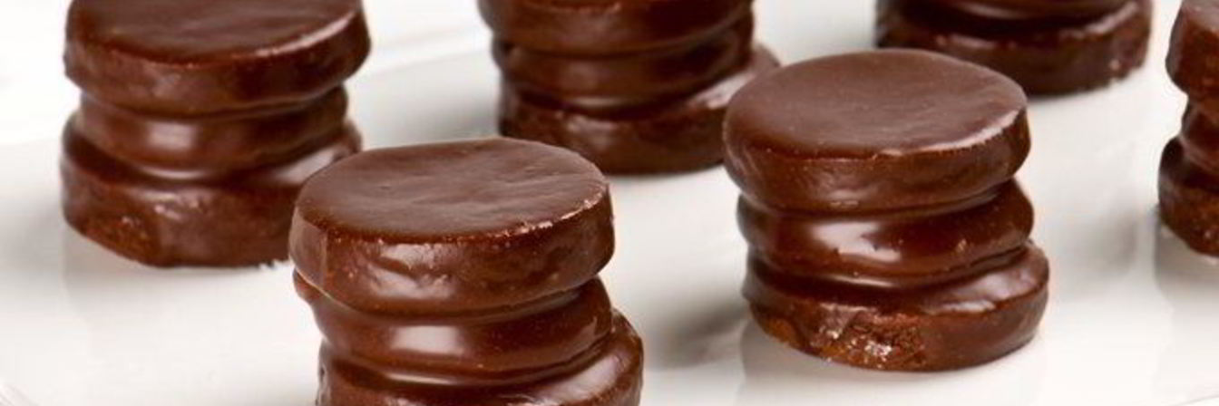 Арахисовое печенье в шоколадной глазури