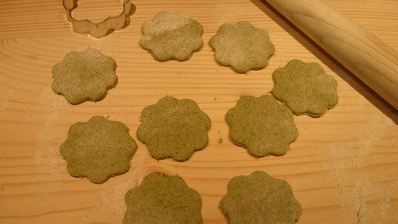 чесночно-укропное печенье из цельнозерновой муки