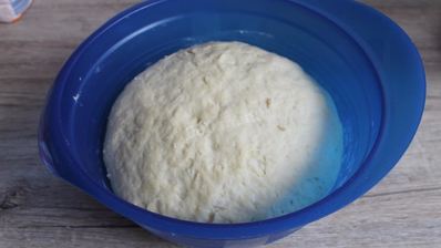 дрожжевые рогалики с джемом