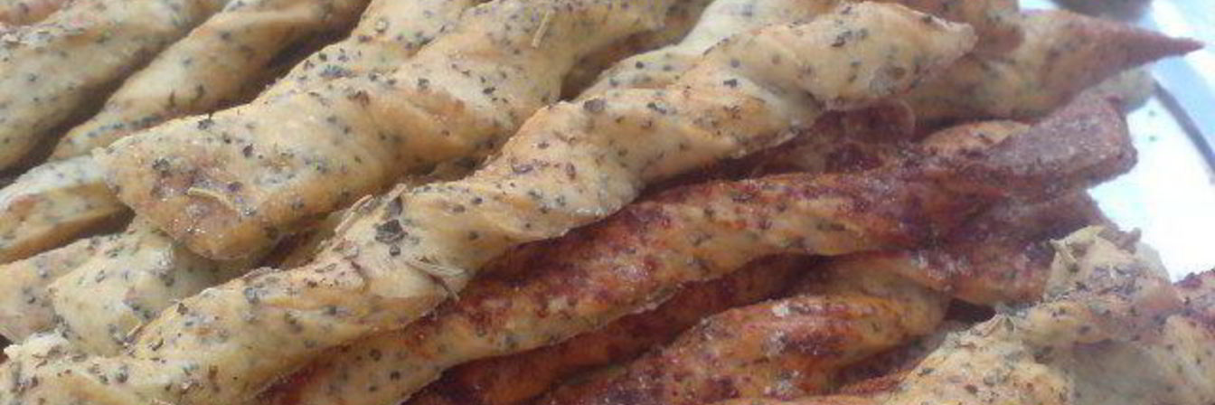 Хлебные палочки с тимьяном и маком