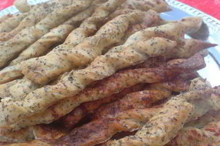 Хлебные палочки с тимьяном и маком