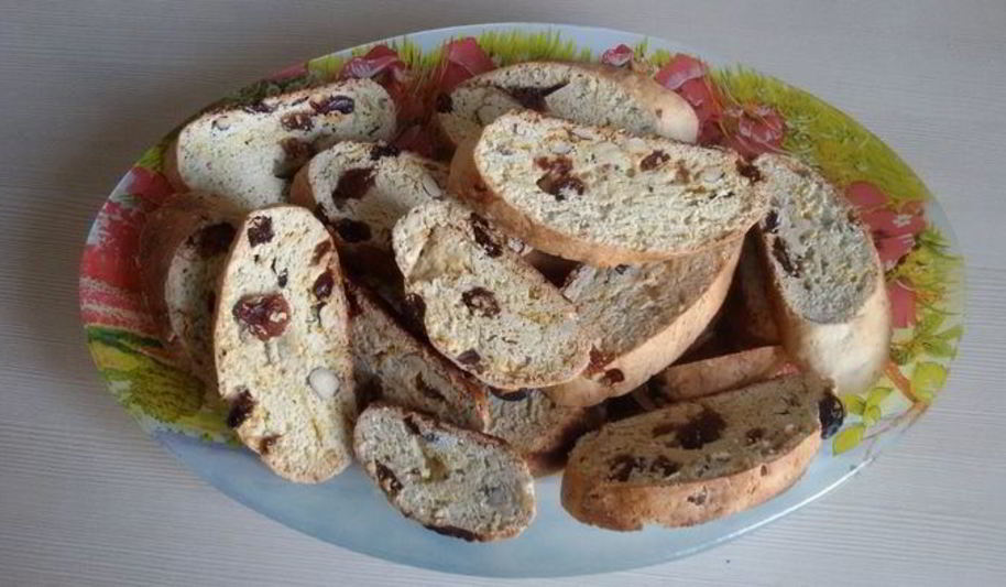 Рецепт лимонных бискотти с изюмом и фундуком