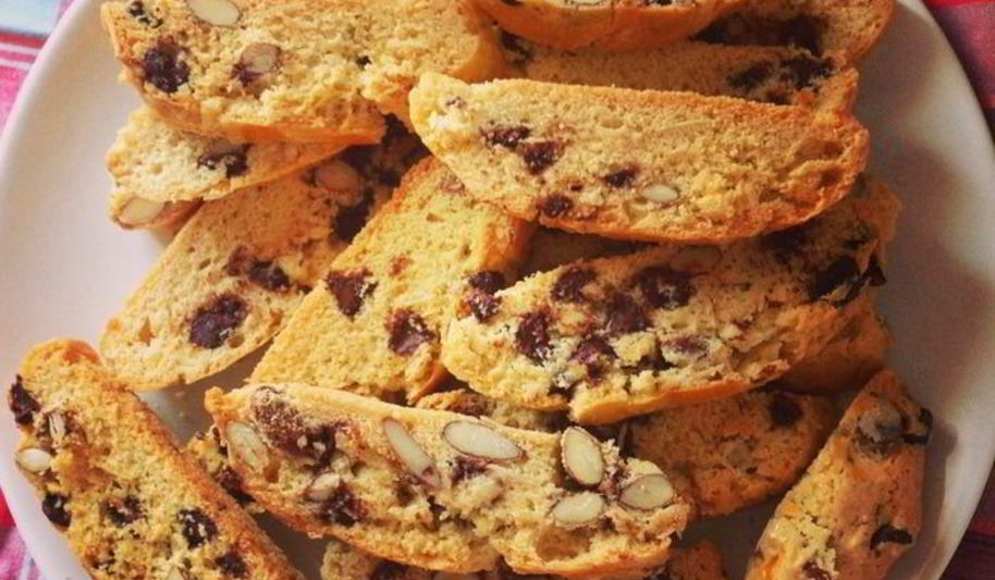 Рецепт миндальных бискотти с темным шоколадом