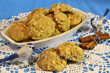 Печенье с яблоками и корицей