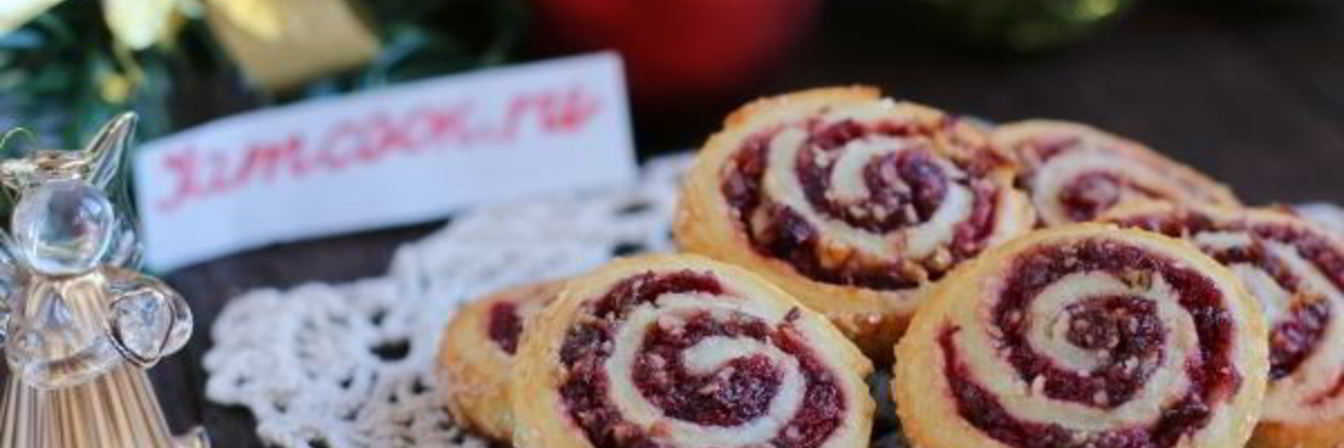 Праздничное печенье с клюквой и орехами