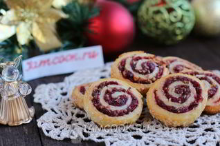 Праздничное печенье с клюквой и орехами