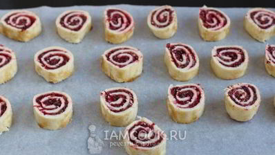 праздничное печенье с клюквой и орехами