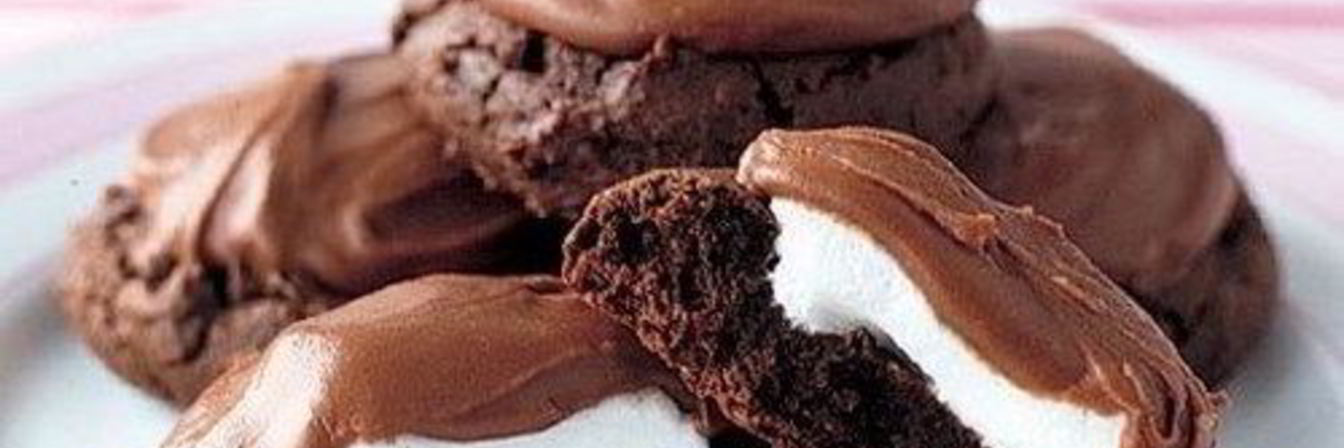 Шоколадное печенье в глазури с зефиром