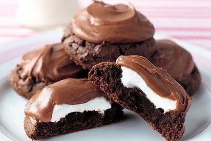 Шоколадное печенье в глазури с зефиром