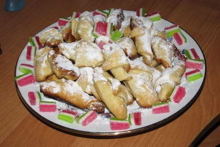 Сметанные рогалики с мармеладом