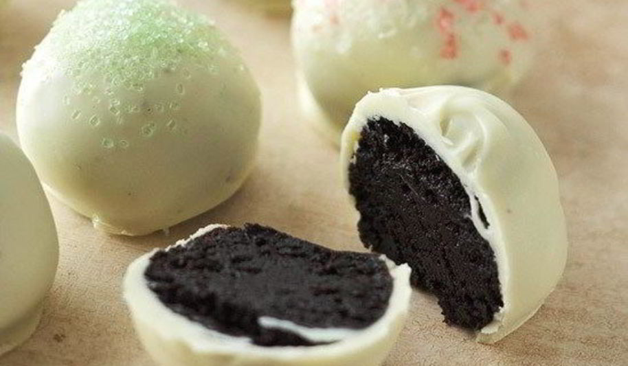 Рецепт трюфелей из печенья и сливочного сыра в белом шоколаде