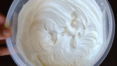 ванильное парфе с крошкой печенья