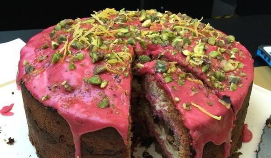 Рецепт бисквитного пирога со смородиной