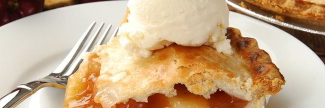 Бисквитный яблочный пирог