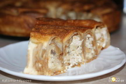 Блинный пирог с курицей и грибами