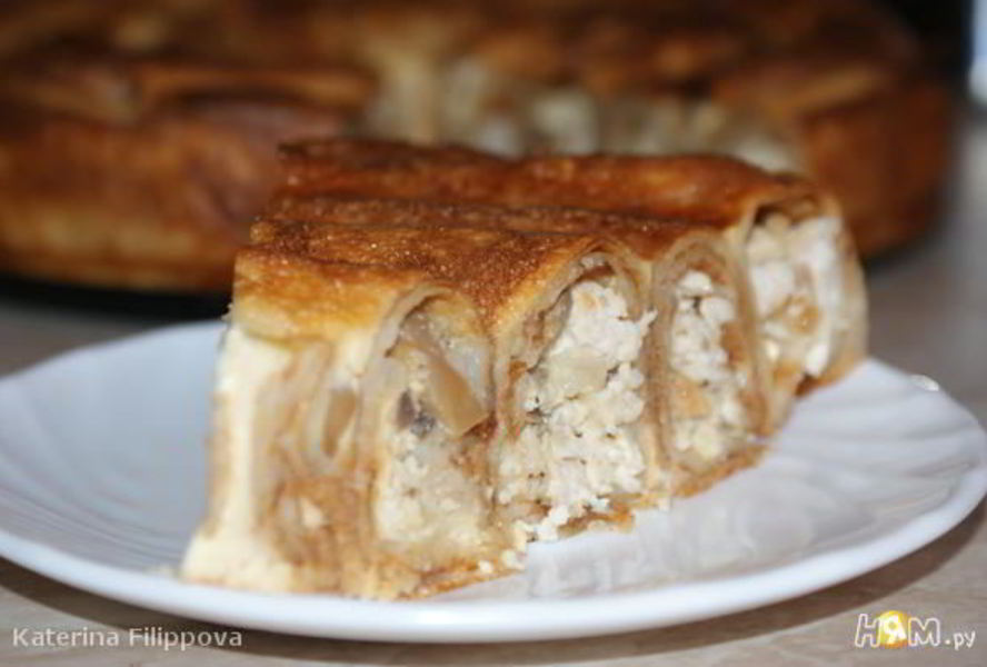 Блинный пирог с курицей и грибами