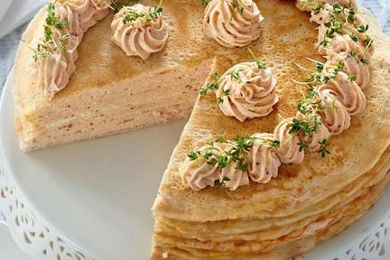 Блинный пирог с рыбным муссом