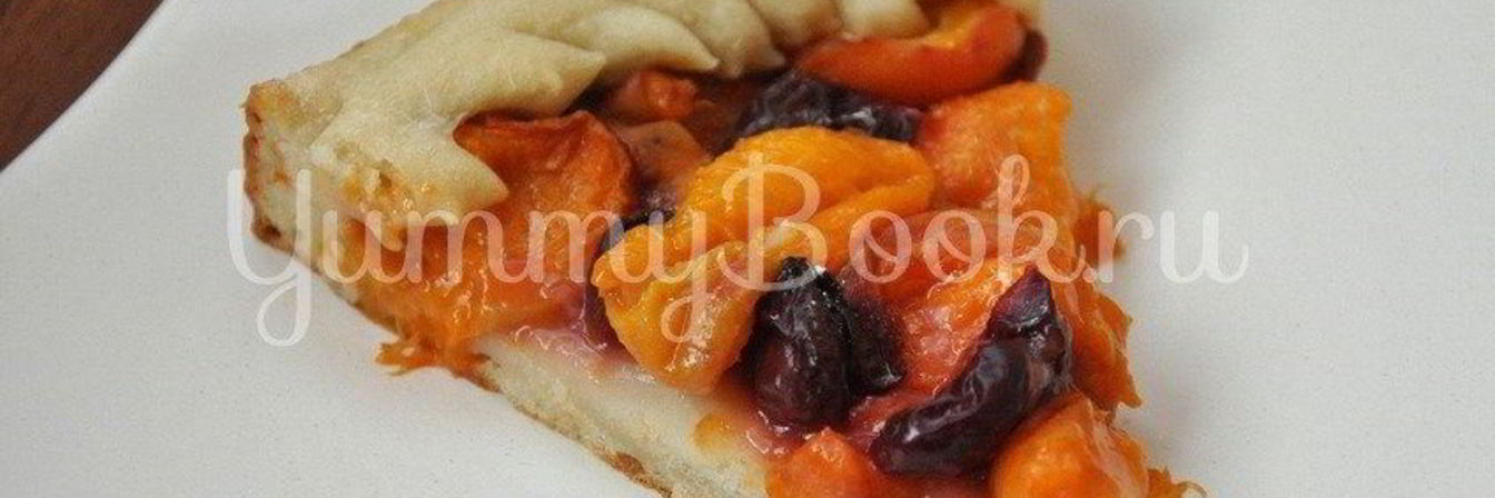 Дрожжевой пирог с фруктами и ягодами