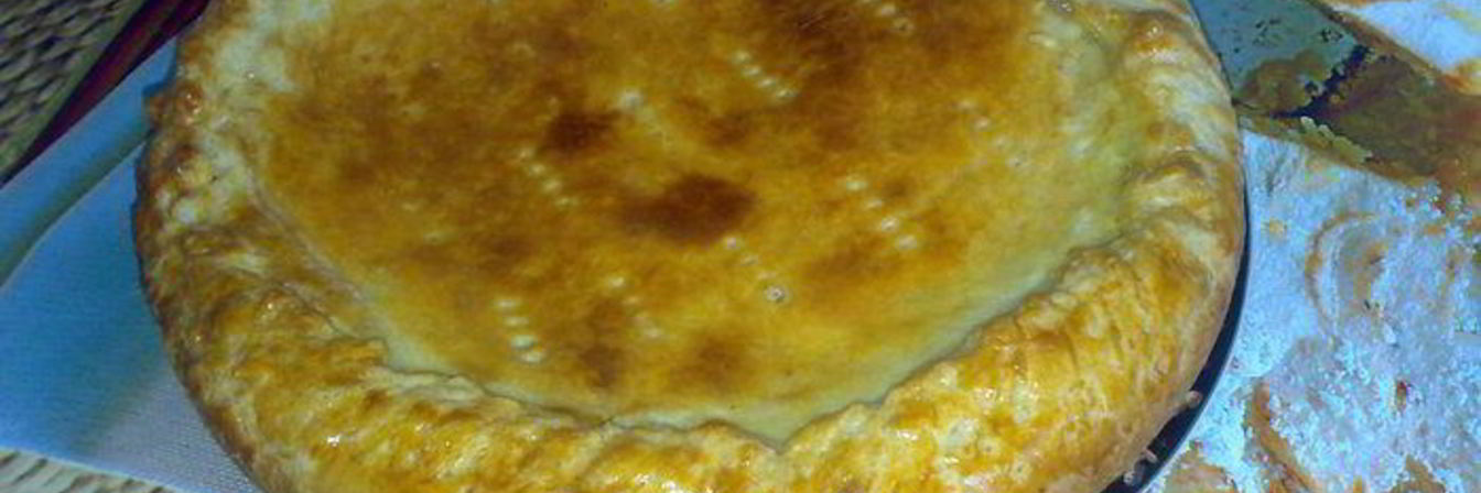 Французский пирог с луком и плавленным сырком