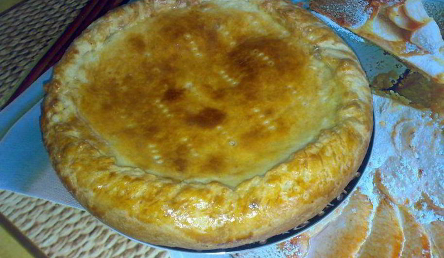 Рецепт французского пирога с луком и плавленным сырком