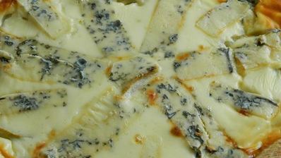 грушевый пирог с сыром дор блю