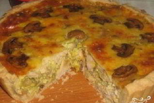 Киш с курицей и грибами