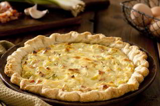 Киш с овощами и козьим сыром