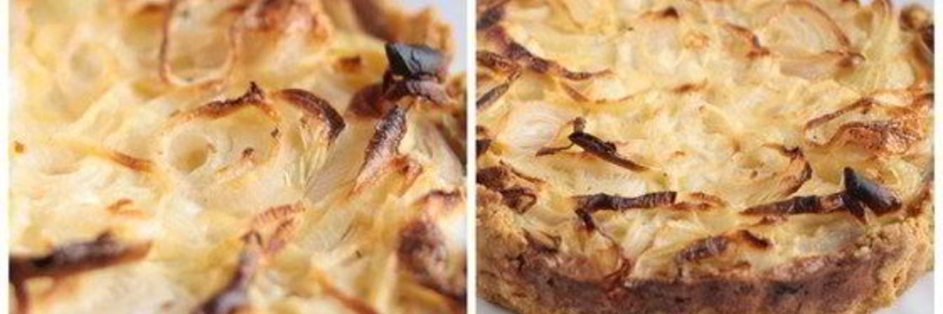 Луковый пирог со сметанной заливкой