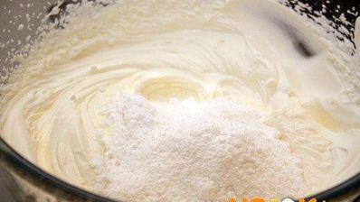 миндальный пирог с клубникой