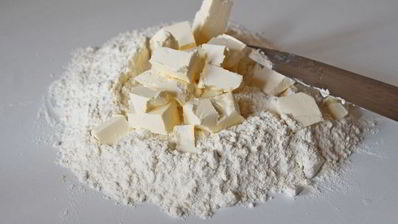 насыпной пирог с персиками