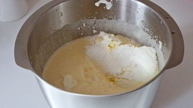 насыпной пирог с персиками