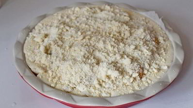 насыпной пирог с персиками